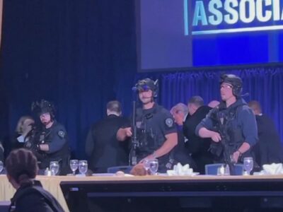 “È tutta una messinscena”: l’attentato a Trump scatena il caos online
