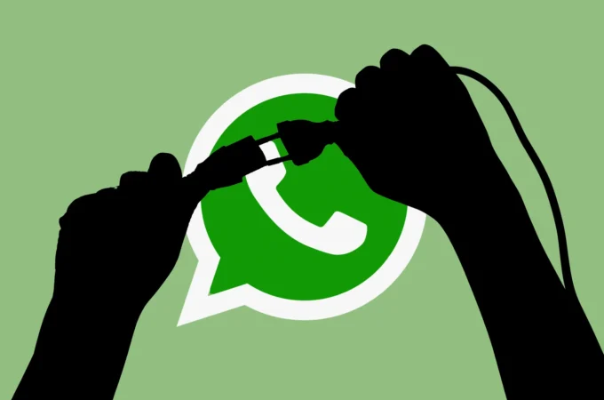 WhatsApp falso e utenti spiati: cosa rivela davvero il caso Asigint