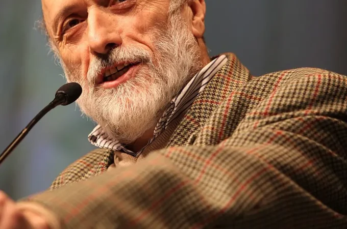 Carlo Petrini è morto: addio all’uomo che cambiò il nostro modo di mangiare
