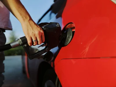 Prezzi carburanti fuori controllo: ecco dove si paga di più