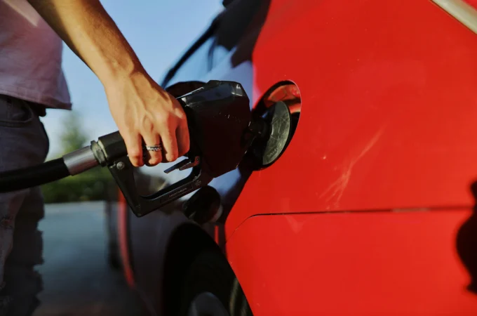 Prezzi carburanti fuori controllo: ecco dove si paga di più