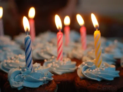 A Roma locale chiuso per i cori di compleanno: scoppia il caso