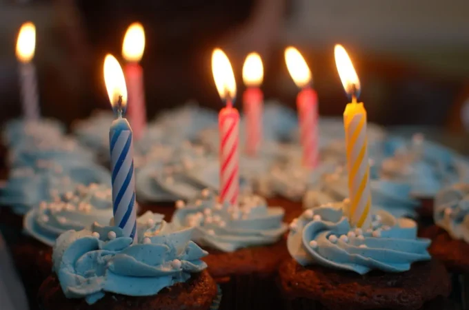A Roma locale chiuso per i cori di compleanno: scoppia il caso