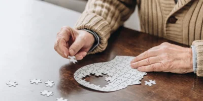 Alzheimer nelle RSA, Cassazione ribalta tutto: rette non spettano alle famiglie
