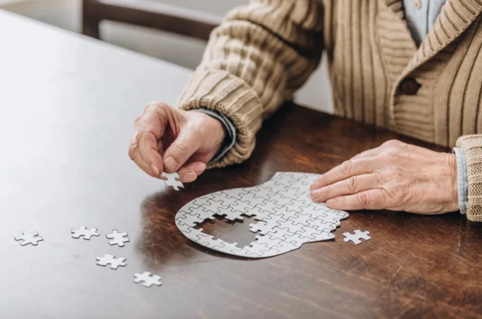 Alzheimer nelle RSA, Cassazione ribalta tutto: rette non spettano alle famiglie