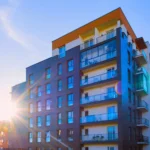 Infiltrazioni in casa: il condominio paga anche se le tubazioni non sono sue