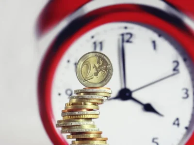 Gli stipendi pubblici e privati sono “al palo” da 30 anni