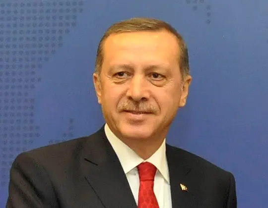 Il revolver “regalo” di Erdogan e le polemiche che ne sono derivate