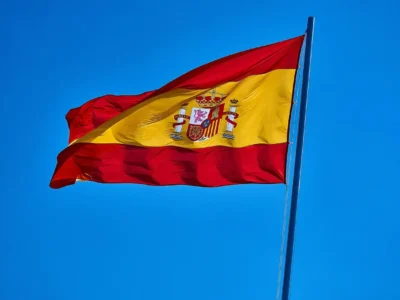 La Spagna corre, l’Italia si ferma: cosa c’è dietro il divario economico