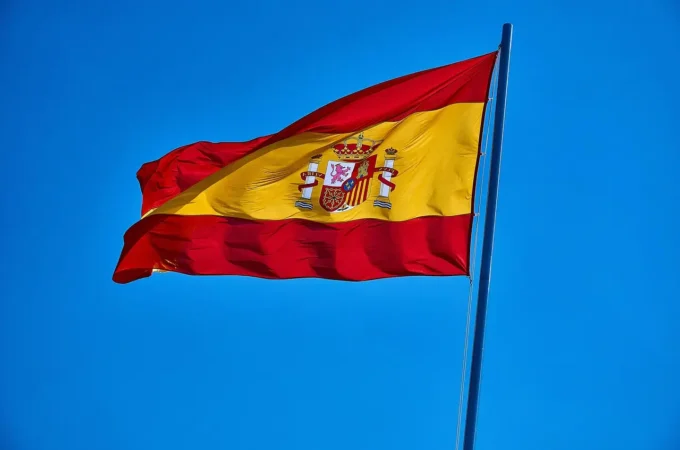 La Spagna corre, l’Italia si ferma: cosa c’è dietro il divario economico