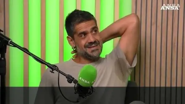 Mannarino critica De Gregori e Vasco Rossi sul ruolo politico degli artisti