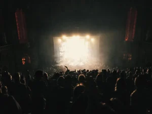 Parcheggi “pazzi” al concerto di Ultimo a Roma: richieste di rimborso