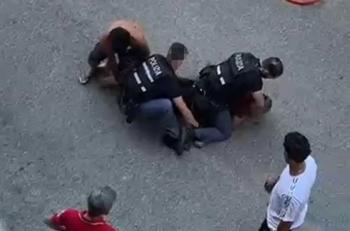 Uomo muore durante il fermo di polizia: il video che fa discutere