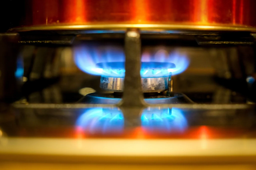 I depositi di gas in Italia sono pieni: perché le bollette aumentano lo stesso?
