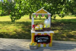 Ragazzi vendono limonata per comprare un motorino: arriva la denuncia