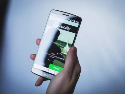 Spotify, diritti e case discografiche: dove finiscono i soldi delle canzoni
