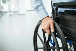 Legge 104 dal 2027: cosa cambia davvero per chi ha già il riconoscimento