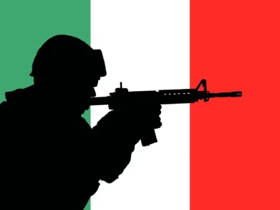 La patria è salva. Il welfare col grilletto