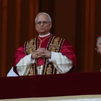 Papa Leone XIV, operazione al polmone: il divario con le liste d’attesa