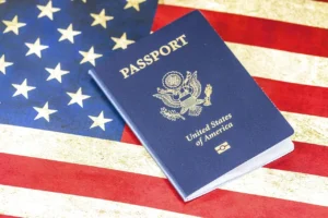 Passaporto online USA: dal 2027 addio alle code, ma chi controllerà i dati?