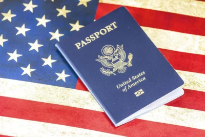 Passaporto online USA: dal 2027 addio alle code, ma chi controllerà i dati?