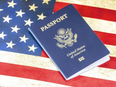 Passaporto online USA: dal 2027 addio alle code, ma chi controllerà i dati?